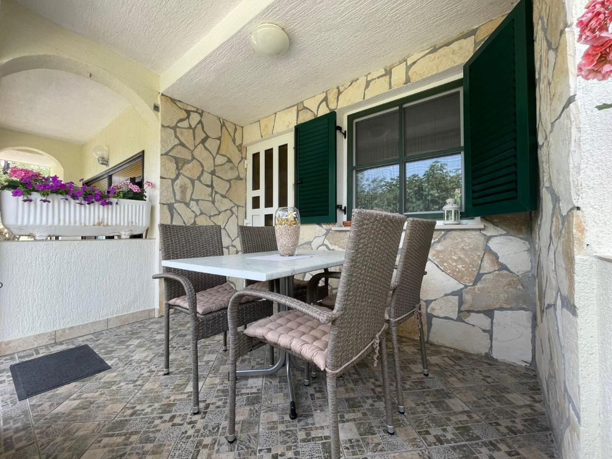 Apartman Veronika Врси Экстерьер фото