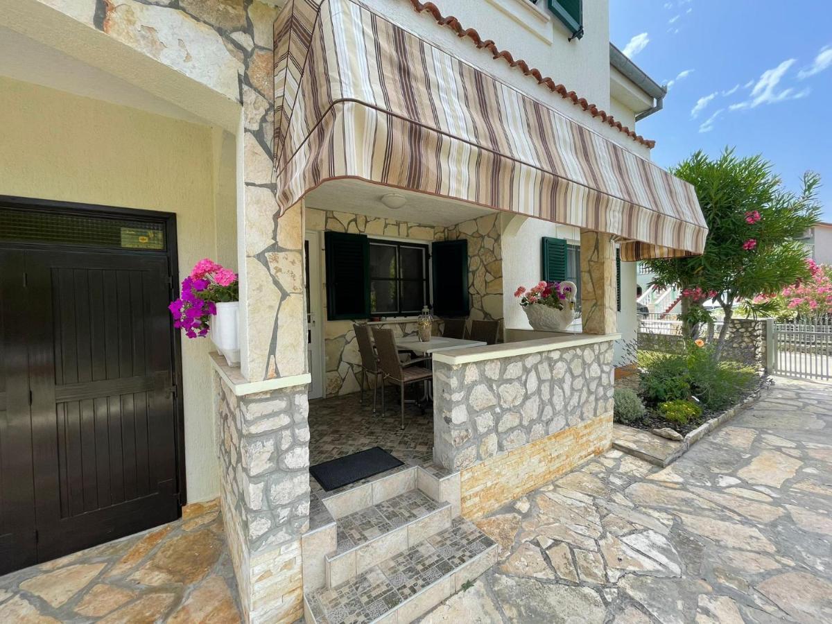 Apartman Veronika Врси Экстерьер фото